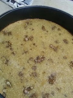 صورة لوصفة بسبوسة التمر والجوز