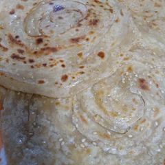 A picture of Sesame laccha paratha.
