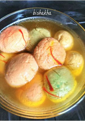 A picture of Tricolour Rasgulle.