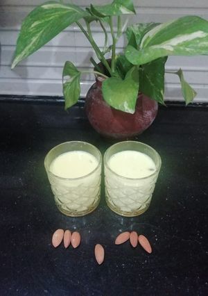 A picture of Turmeric milk.