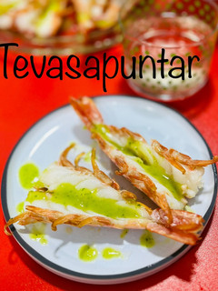 Una foto de Gambones con salsa Mery borracha 🦐 🍀 🥴 🏖️