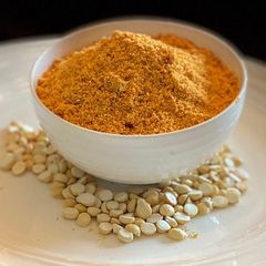 A picture of Dalia/phutane chutney (roasted split chana chutney powder).