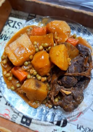 Una foto de Osobuco a la cacerola con verduras 😋