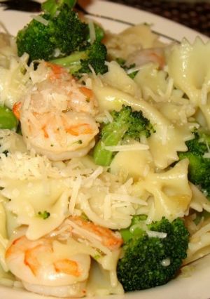 A picture of Broccoli Shrimp Pasta Toss.