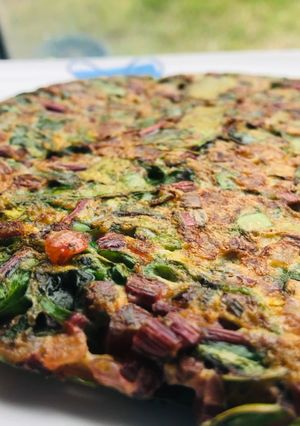 Una foto de Tortilla de hojas de remolacha🥬