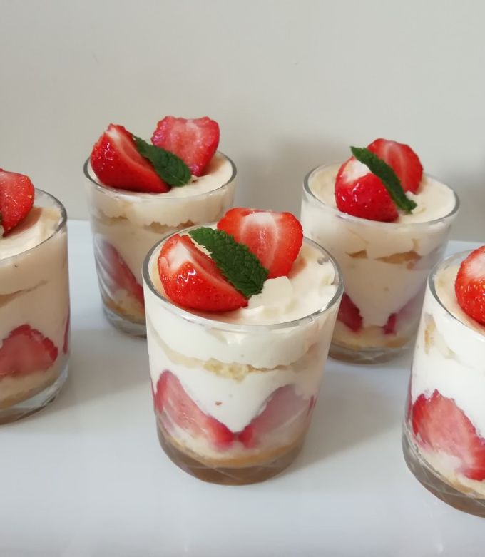 Une photo de Verrine façon fraisier