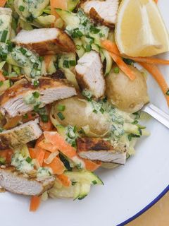 Una foto de Pollo con salsa de cebollín (chive)