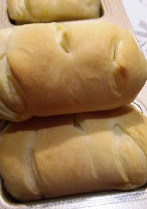 A picture of Mini Butter Rolls.