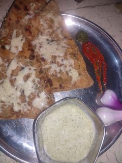 કોર્ન ચીઝ પરાઠા (Corn Cheese Paratha Recipe In Gujarati) રેસીપી મુખ્ય ફોટો