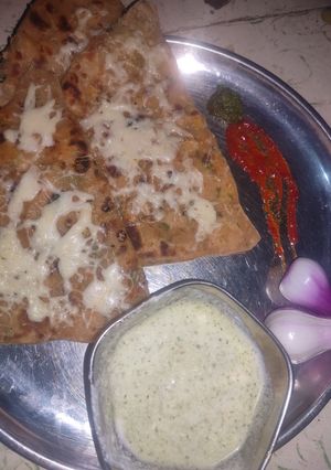 કોર્ન ચીઝ પરાઠા (Corn Cheese Paratha Recipe In Gujarati) રેસીપી મુખ્ય ફોટો