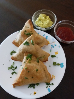 A picture of Baked samosa.