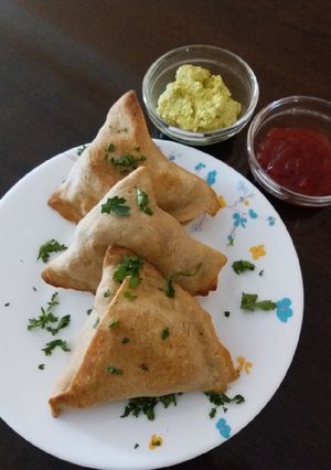 A picture of Baked samosa.