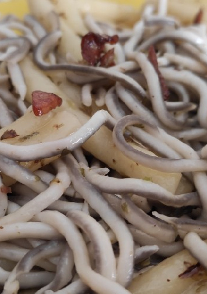 Una foto de Casarecce con gulas