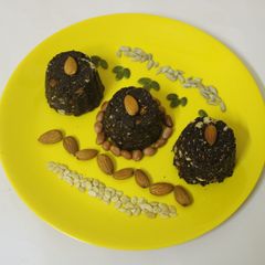 A picture of Nut-seed chocolate bites.