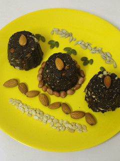 A picture of Nut-seed chocolate bites.
