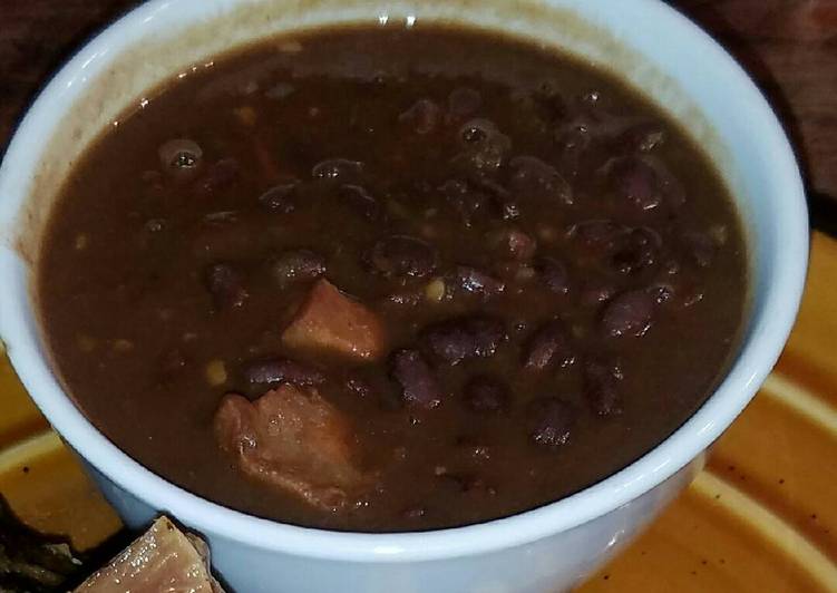 Recipe of Super Quick Black Beans Puerto Rican Style