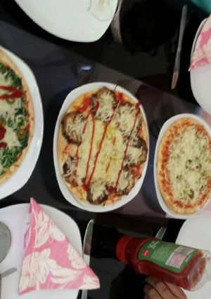 صورة لوصفة بيتزا الخضار والسبانخ