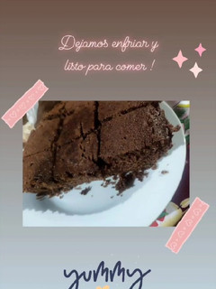 Una foto de Torta de chocolate húmeda. Económica