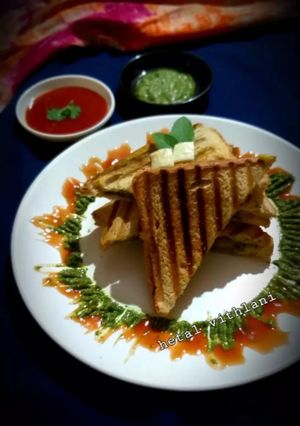 A picture of Cheese grill sandwich.