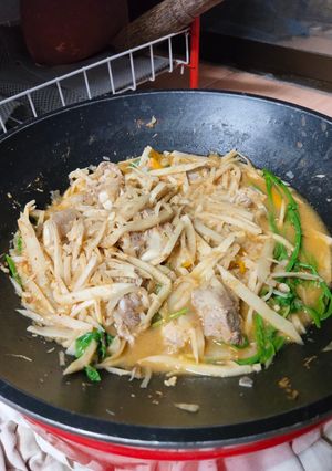 รูปของ แกงหน่อส้มใส่ซี่โครงหมู