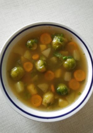 Könnyű zöldségleves🍲 recept fotója