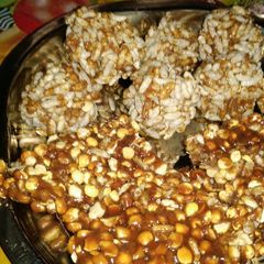 Puffed rice laddu A picture of Puffed rice laddu.
