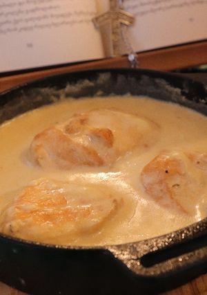 A picture of Georgian Cuisine : Shkmeruli.