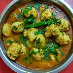 A picture of Chicken kofta curry.