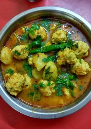 A picture of Chicken kofta curry.