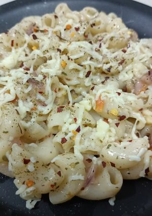 व्हेज पास्ता (veg pasta recipe in marathi) रेसिपी चे मुख्य फोटो 