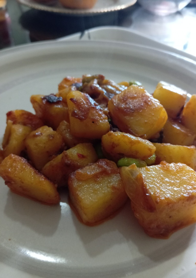 Una foto de Curry vegano express de papas y edamame