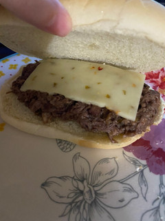 A picture of Slow cooker spicy beef sandwiches.
