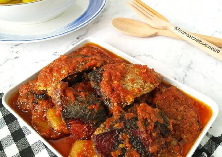 Tongkol, Jengkol (Balado)