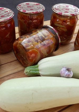 Фото Кабачки с кетчупом на зиму.