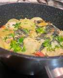 Cazuela de pescado al curry 🐟