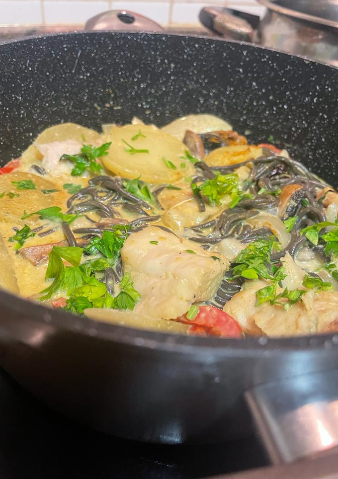 Una foto de Cazuela de pescado al curry 🐟