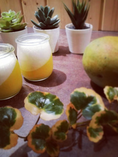 Una foto de Vasitos de yogur con mango