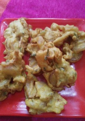 A picture of Onion pakora.