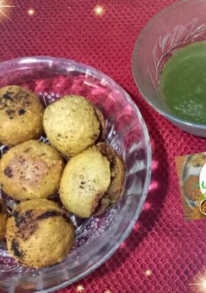लिलवा (ओल्या तुरीच्या दाण्याची) कचोरी (lilva kachori recipe in marathi) रेसिपी चे मुख्य फोटो 