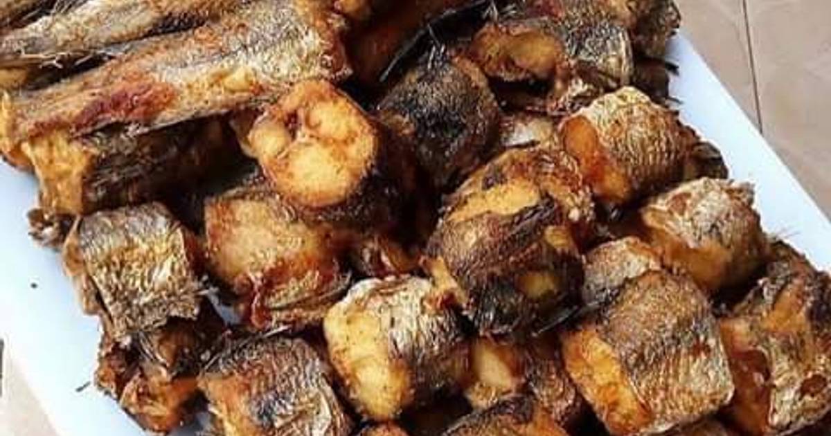 Fried fish Recipe by Loveth wodi - Cookpad