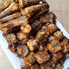 A picture of Fried fish.