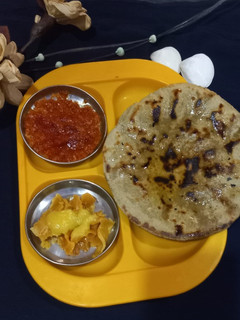 બાજરી નો રોટલો (Bajri Rotlo Recipe In Gujarati) રેસીપી મુખ્ય ફોટો