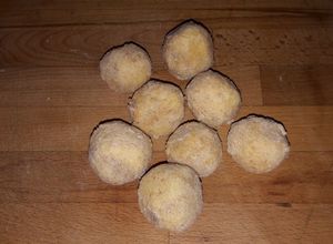 Foto principal de Bolas de patatas rellena de carne
