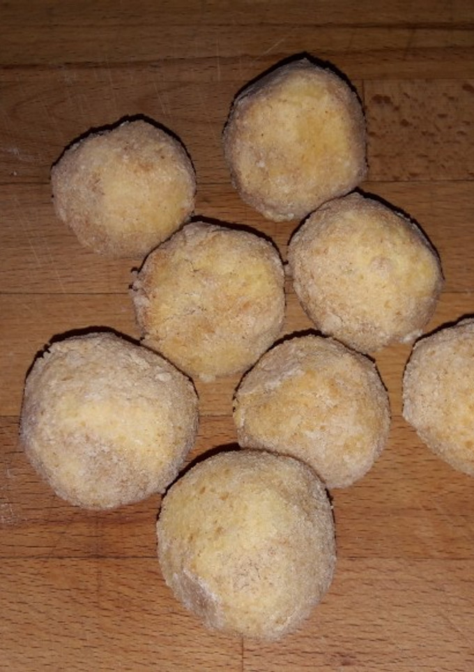 Una foto de Bolas de patatas rellena de carne