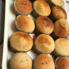 A picture of Oil based vanilla cup cake.
