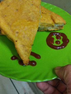 स्टफ ब्रेड पकौड़ा (stuff bread pakoda recipe in Hindi) रेसिपी मुख्य फोटो