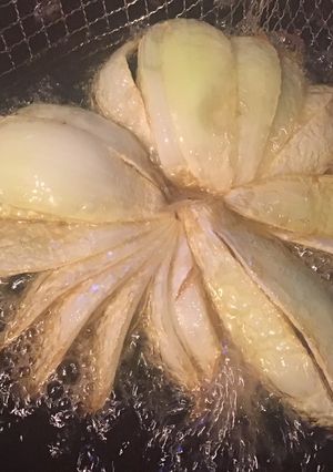 A picture of California Farm Upside Down Blooming Onion.