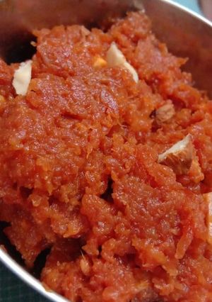 A picture of Gajar ka halwa.