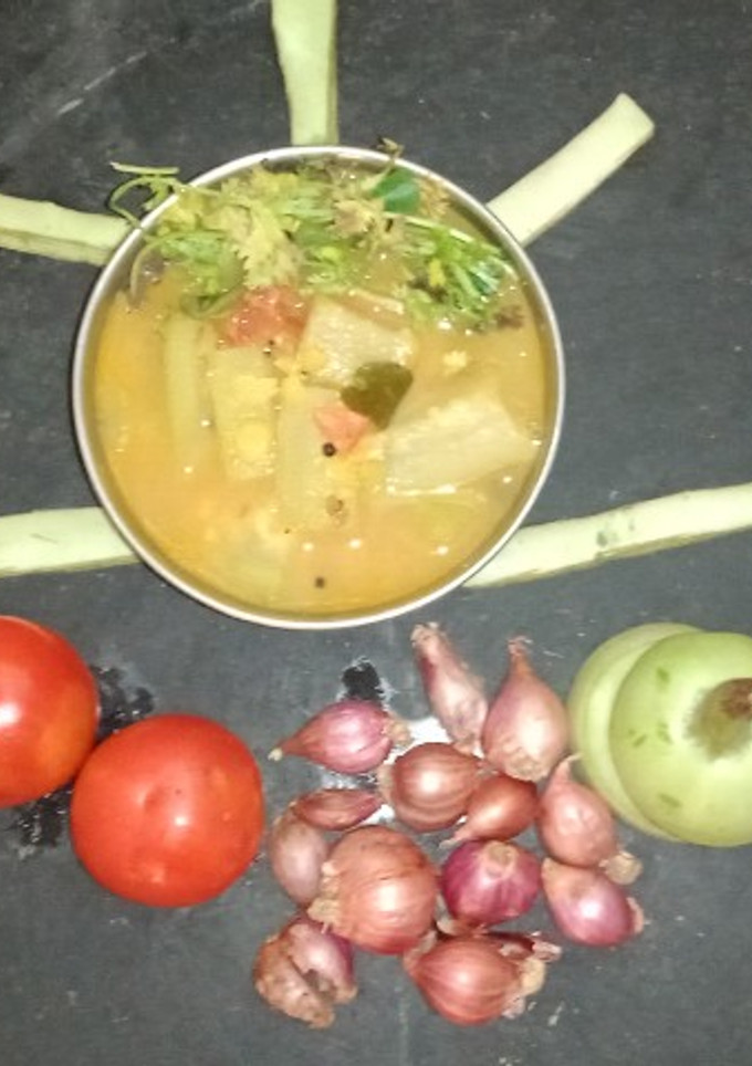 சுரைக்காய் பாரம்பரிய சாம்பார்(surakkai sambar recipe in tamil) செய்முறை முக்கிய புகைப்படம்