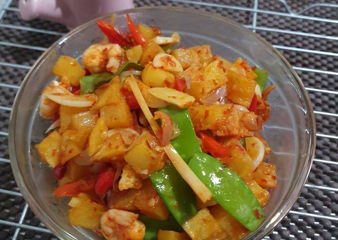 Sambal goreng kentang udang